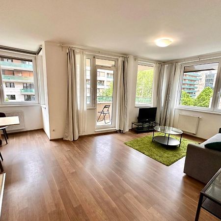 Corvin Center Suites Budapest Ngoại thất bức ảnh
