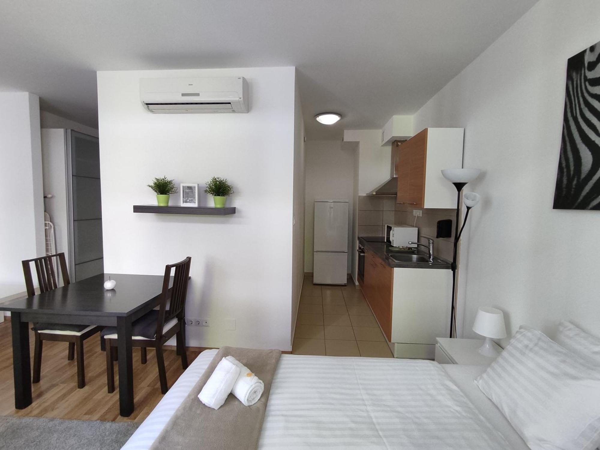 Corvin Center Suites Budapest Ngoại thất bức ảnh