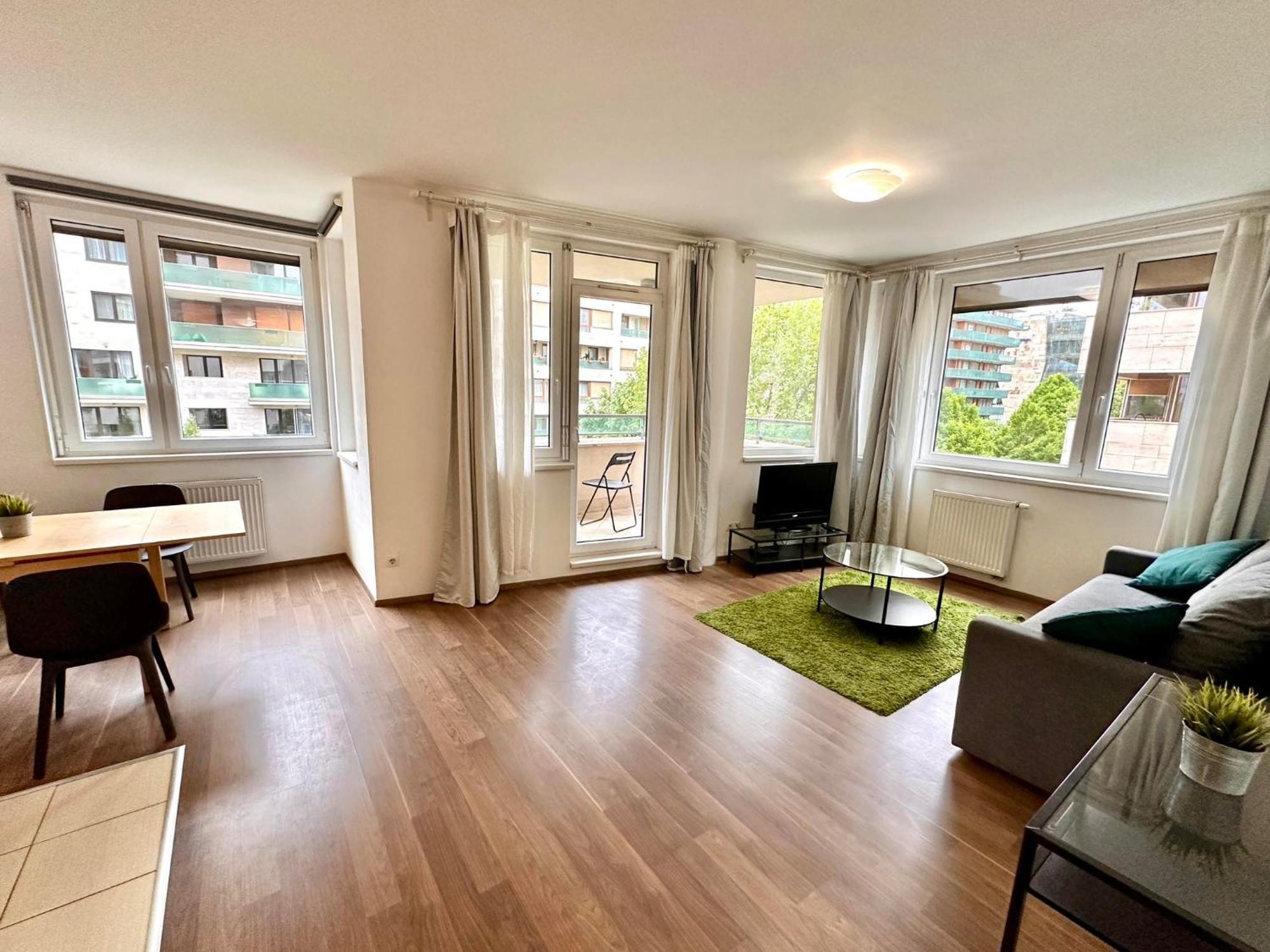 Corvin Center Suites Budapest Ngoại thất bức ảnh